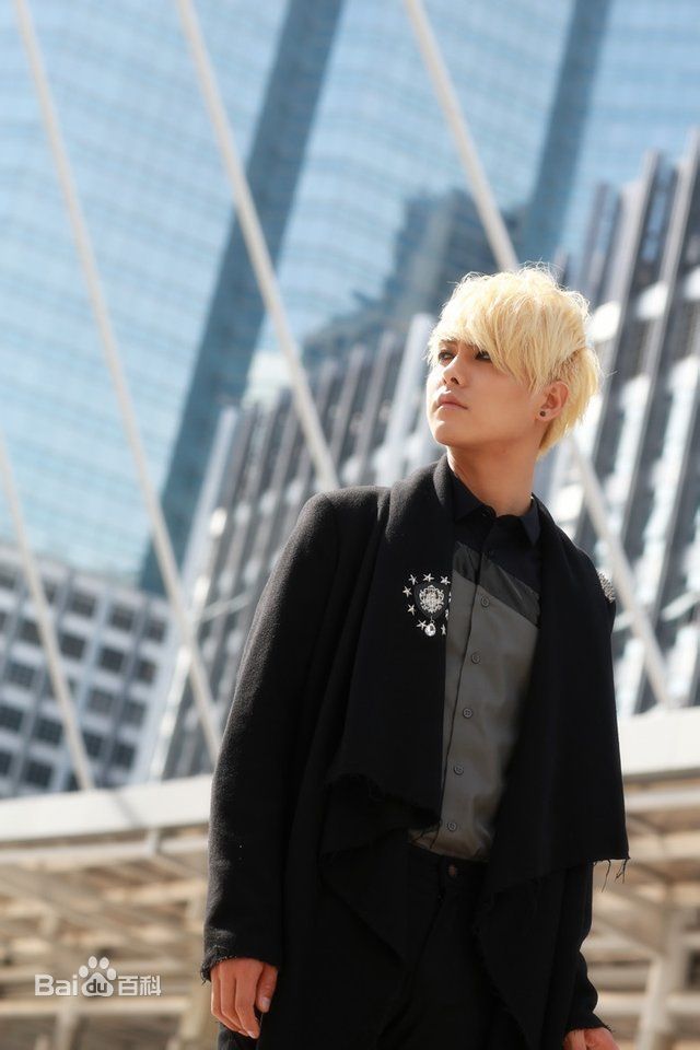 高清马天宇(Ray Ma)在专辑《世界之外》中的图册