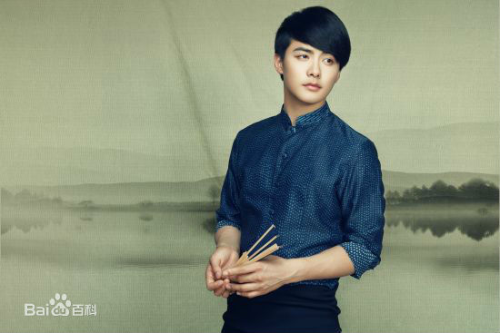 高清马天宇(Ray Ma)在专辑《世界之外》中的图册