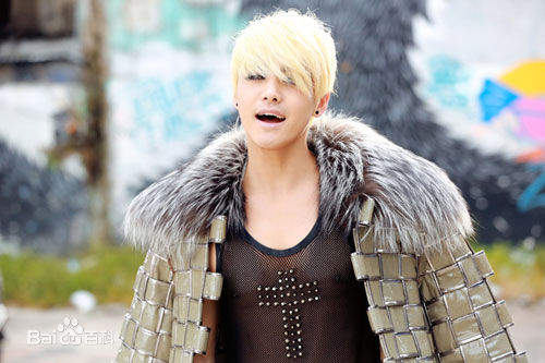 高清马天宇(Ray Ma)在专辑《世界之外》中的图册