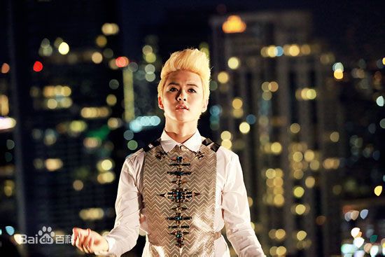 高清马天宇(Ray Ma)在专辑《世界之外》中的图册