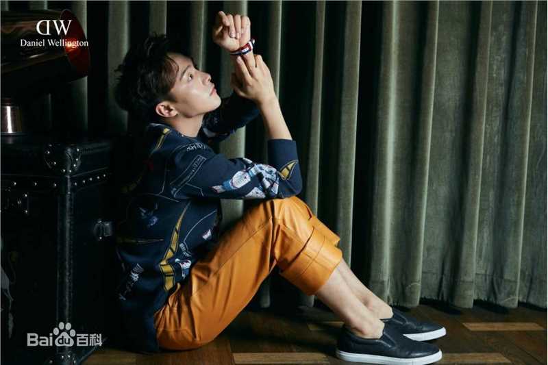 马天宇(Ray Ma)在《时尚先生》明星特辑中的