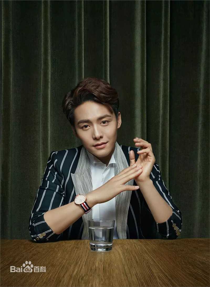 马天宇(Ray Ma)在《时尚先生》明星特辑中的