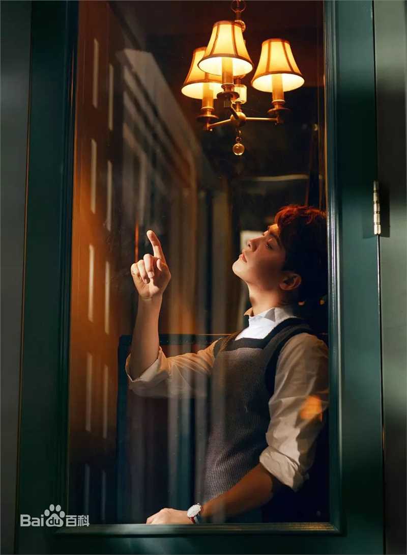 马天宇(Ray Ma)在《时尚先生》明星特辑中的