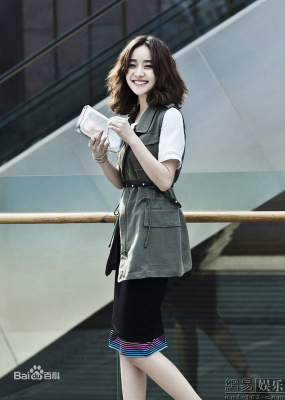 焦俊艳杂志拍摄