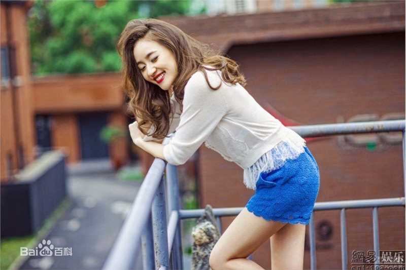 焦俊艳杂志拍摄