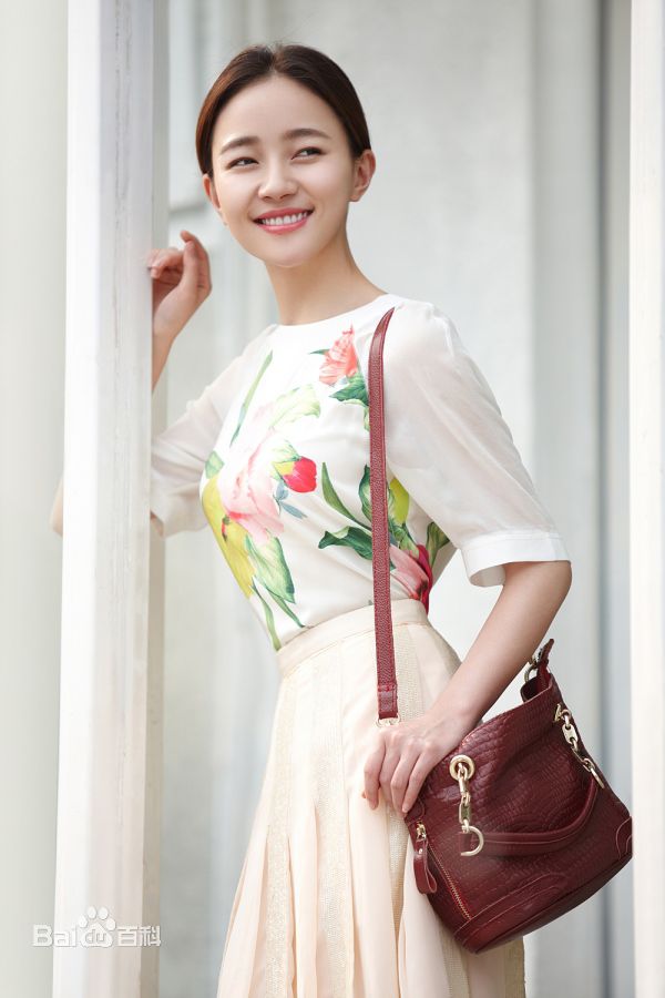 焦俊艳杂志拍摄