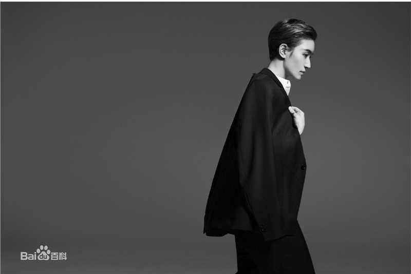 焦俊艳杂志拍摄