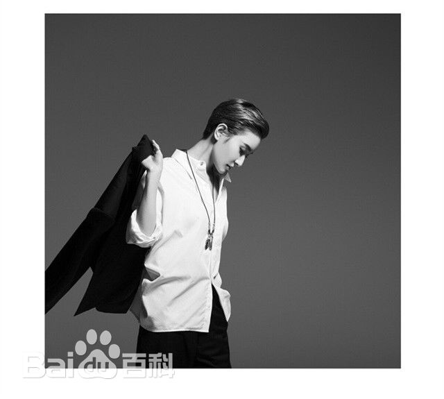 焦俊艳杂志拍摄