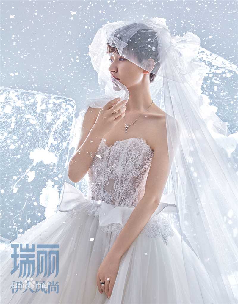 焦俊艳杂志拍摄