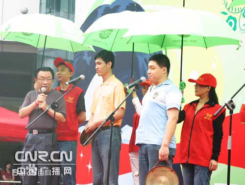 侯耀华(Hou Yaohua)前后照片