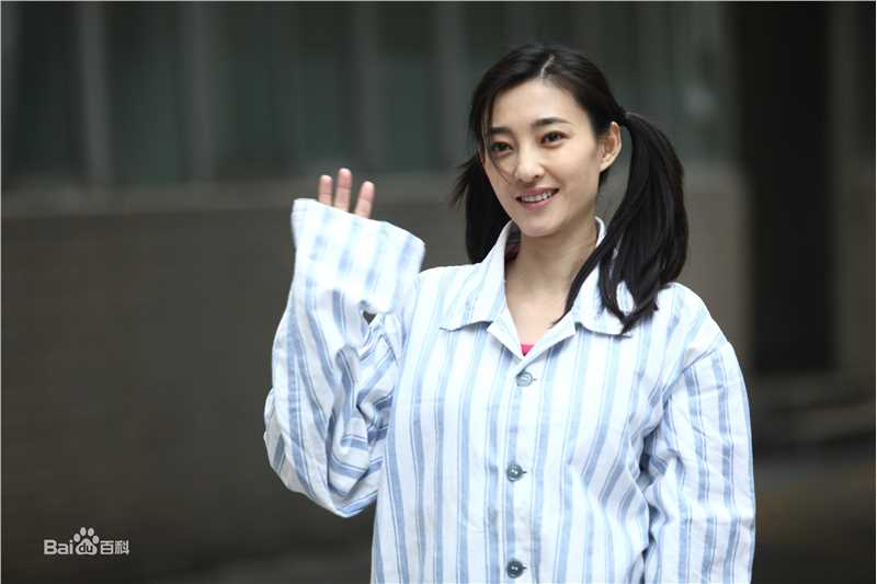 精选王丽坤(Claudia)在2012年《北京青年》饰演 任知了中的图册