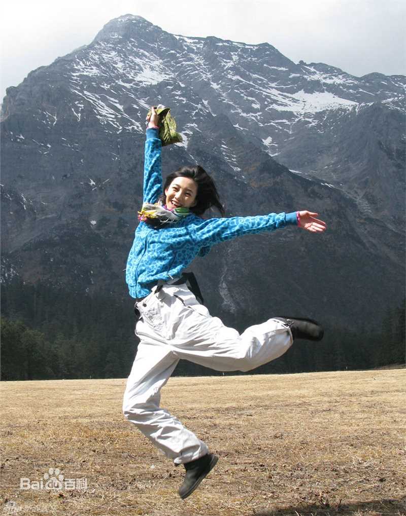 精选王丽坤(Claudia)在2012年《北京青年》饰演 任知了中的图册