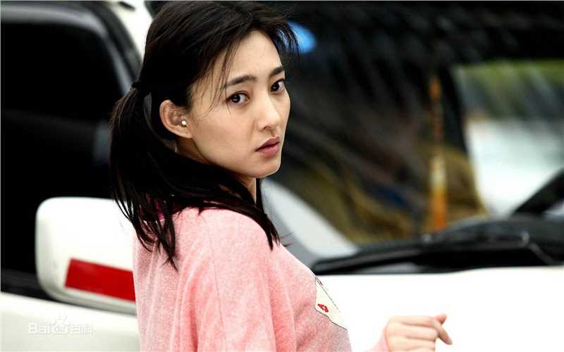 精选王丽坤(Claudia)在2012年《北京青年》饰演 任知了中的图册