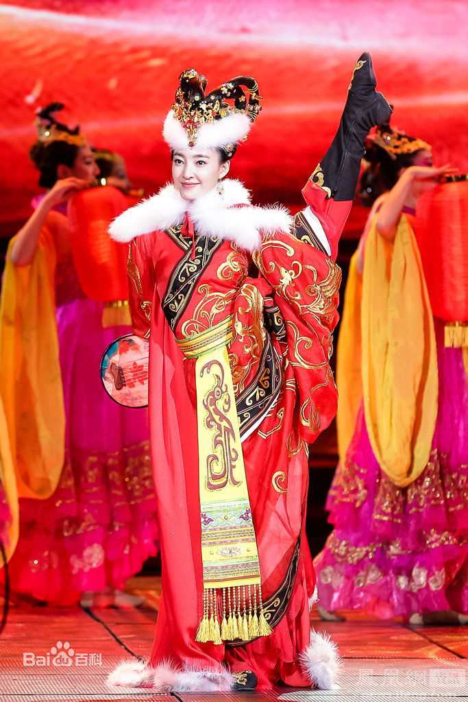 王丽坤(Claudia)综艺作品照片前后照片