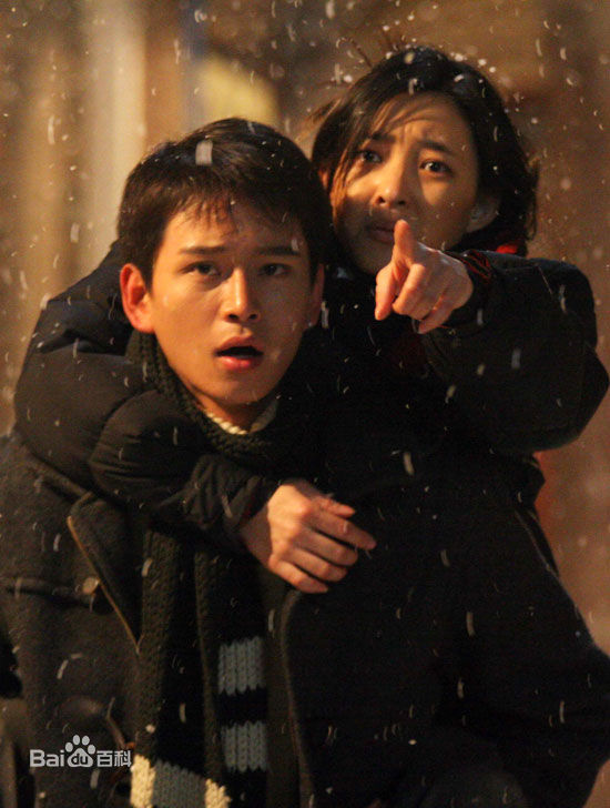 王丽坤(Claudia)在2005年《金耳环》饰演陆保珍中的