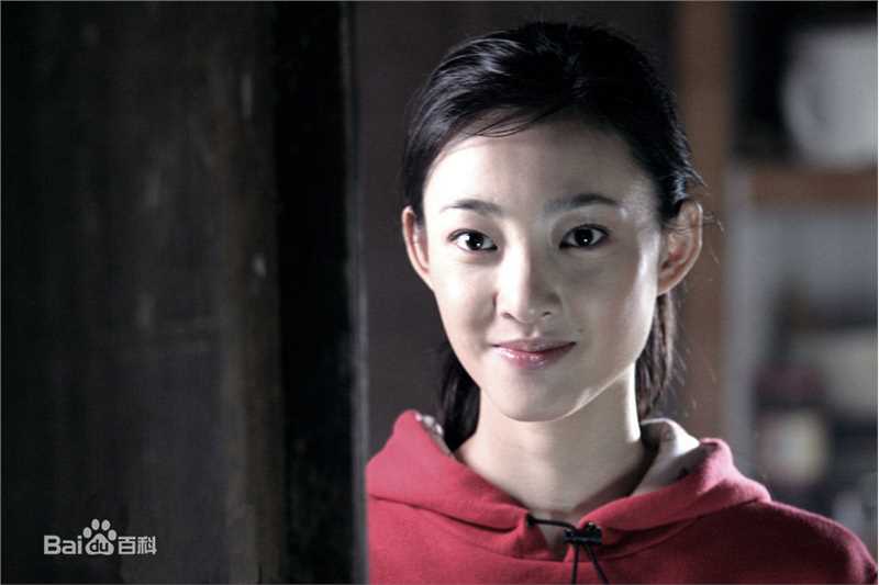 王丽坤(Claudia)在2005年《金耳环》饰演陆保珍中的