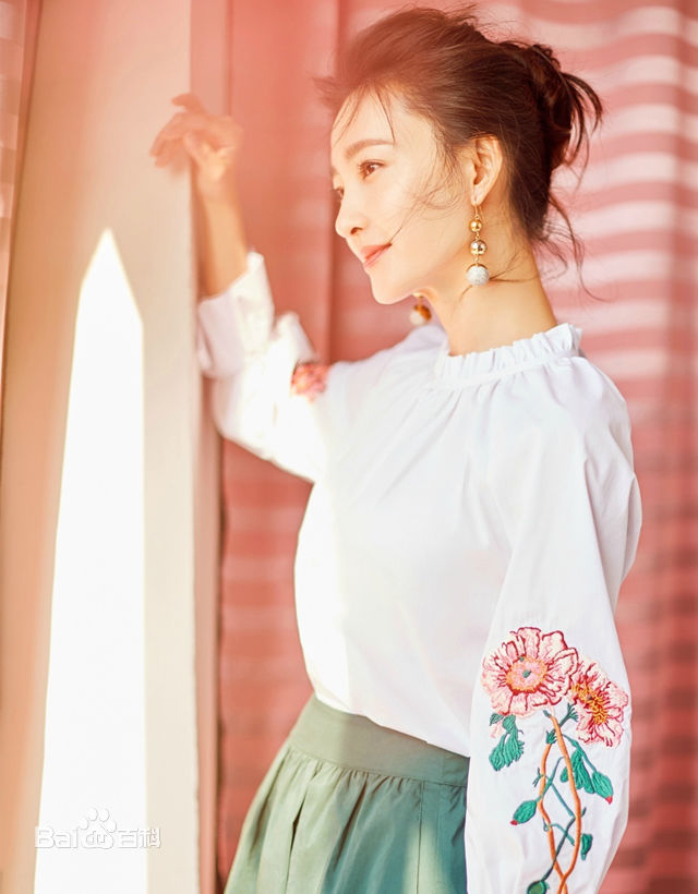 最优质王丽坤(Claudia)生活照