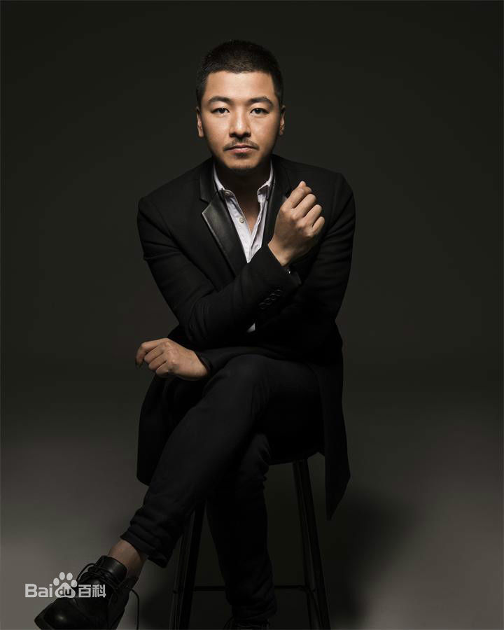 《齐奎》封面图片