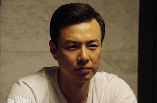 《朱铁》封面图片