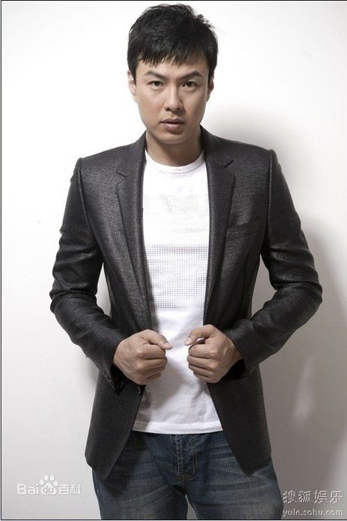 《朱铁》封面图片