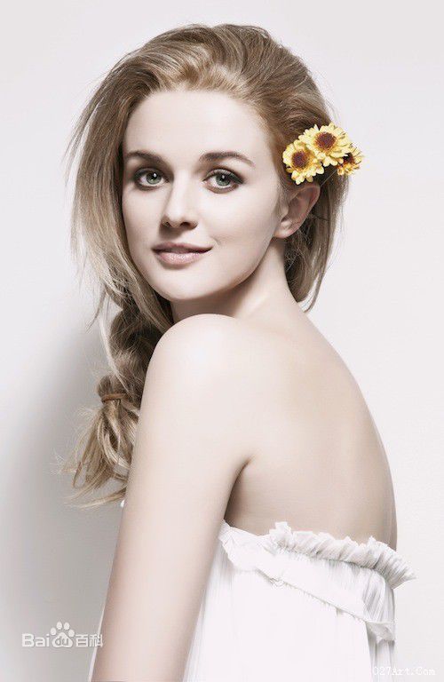 伊莉莎(Irina Kaptelova（英语）、Ирина Каптелова（俄语）)前后照片