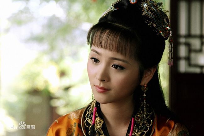 邓莎(Deng Sha)在《黛玉传》薛宝钗中的