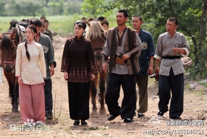 2011年《两个女匪王》剧照