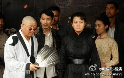 2011年《两个女匪王》剧照