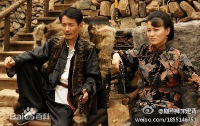 2011年《两个女匪王》剧照