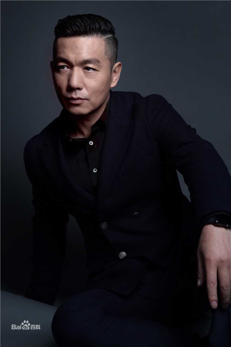 《邢佳栋》封面图片