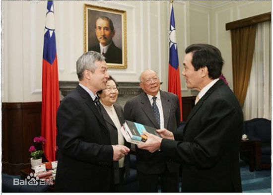 《江平》封面图片