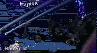 李鸿其打鼓动图