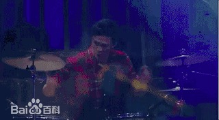 李鸿其打鼓动图