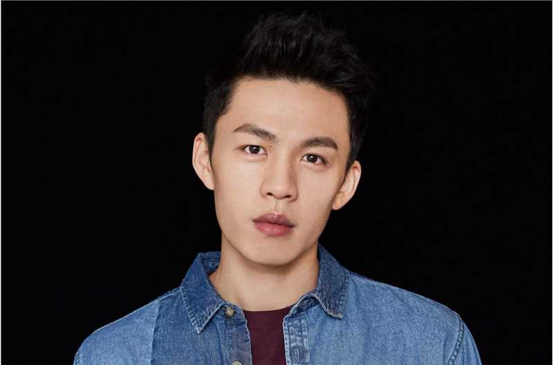 《李鸿其》封面图片