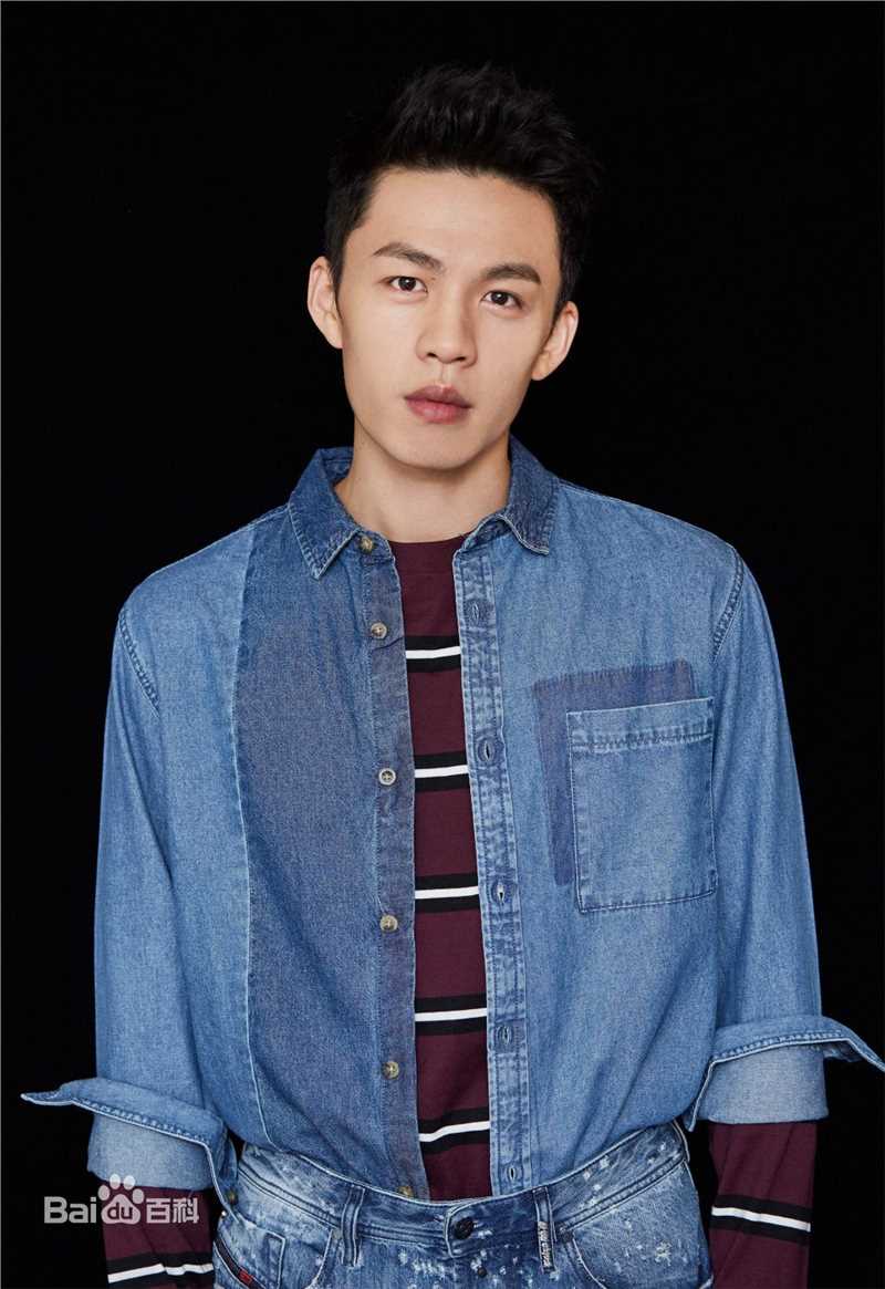 《李鸿其》封面图片