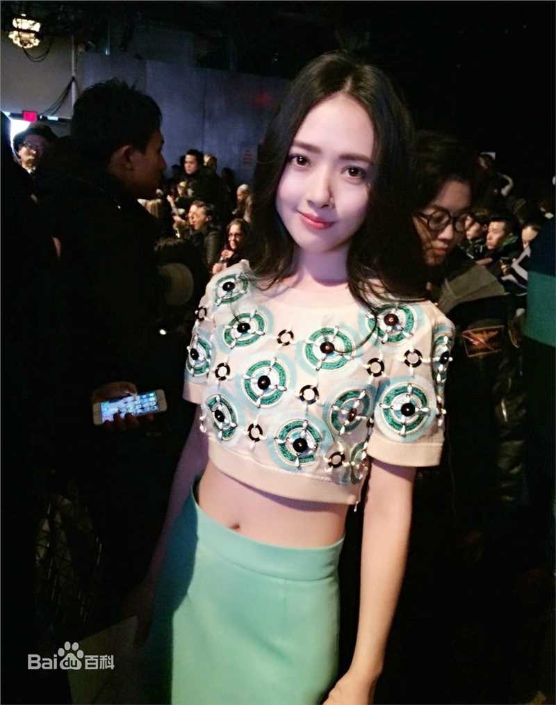 郭碧婷(Bea Hayden)参与社会活动性感图片图集