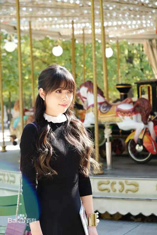 郭碧婷(Bea Hayden)参与社会活动性感图片图集