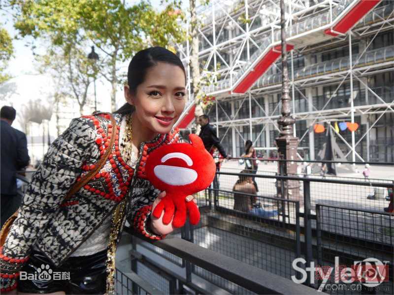 郭碧婷(Bea Hayden)参与社会活动性感图片图集