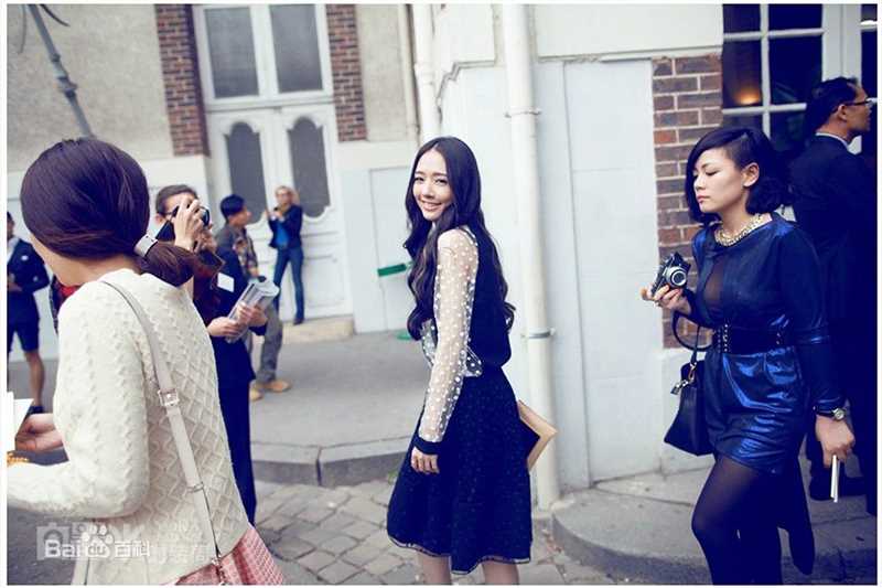 郭碧婷(Bea Hayden)参与社会活动性感图片图集