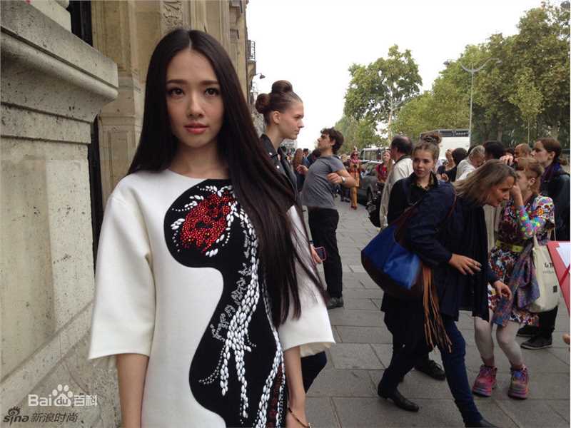 郭碧婷(Bea Hayden)参与社会活动性感图片图集