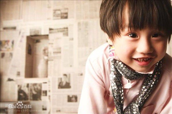 温玄烨(Benny)小小彬图片图集