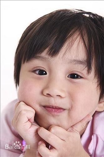 温玄烨(Benny)小小彬图片图集