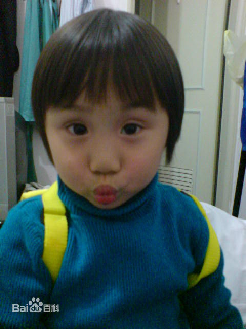 温玄烨(Benny)小小彬生活照相册