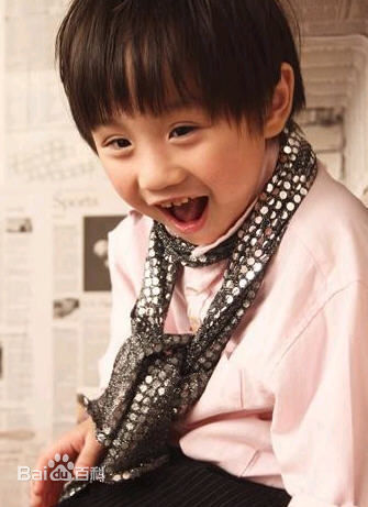 温玄烨(Benny)小小彬前后照片