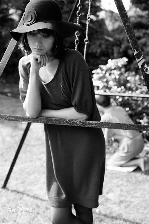 最全欧嘉·柯瑞兰寇(Olga Kurylenko)壁纸