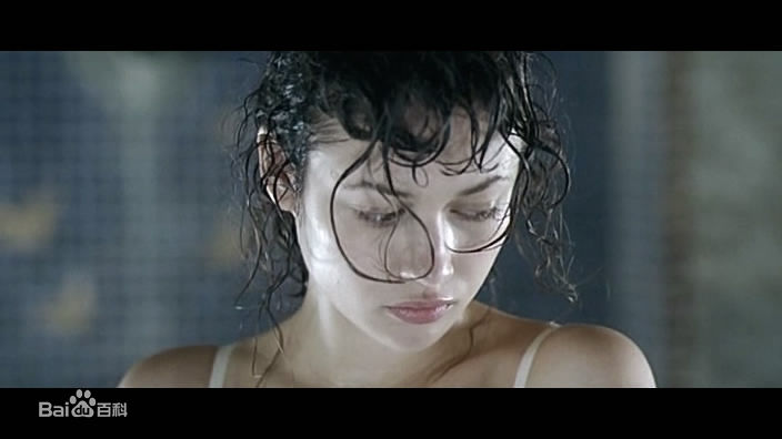 欧嘉·柯瑞兰寇(Olga Kurylenko) 影片最优质剧照