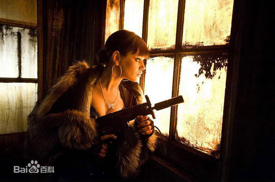 欧嘉·柯瑞兰寇(Olga Kurylenko) 影片最优质剧照