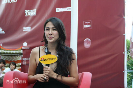 安雅(Anya)媒体采访性感图片图集