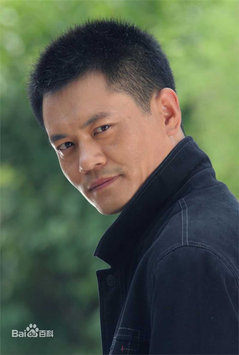 《柏杉》封面图片