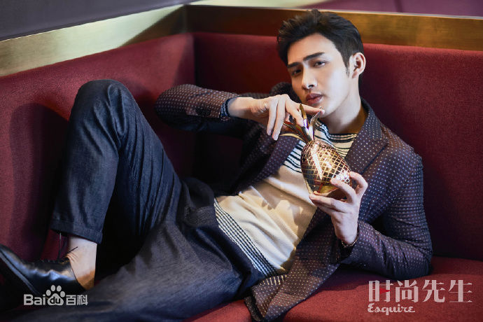 最优质张彬彬(Vin)在《时尚先生》五月刊中的相册